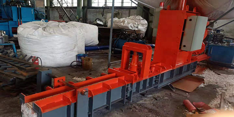 840 x 400
