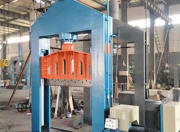 Cutting machine (4)