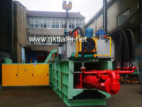 Full Automatic Hydraulic Baler (2)