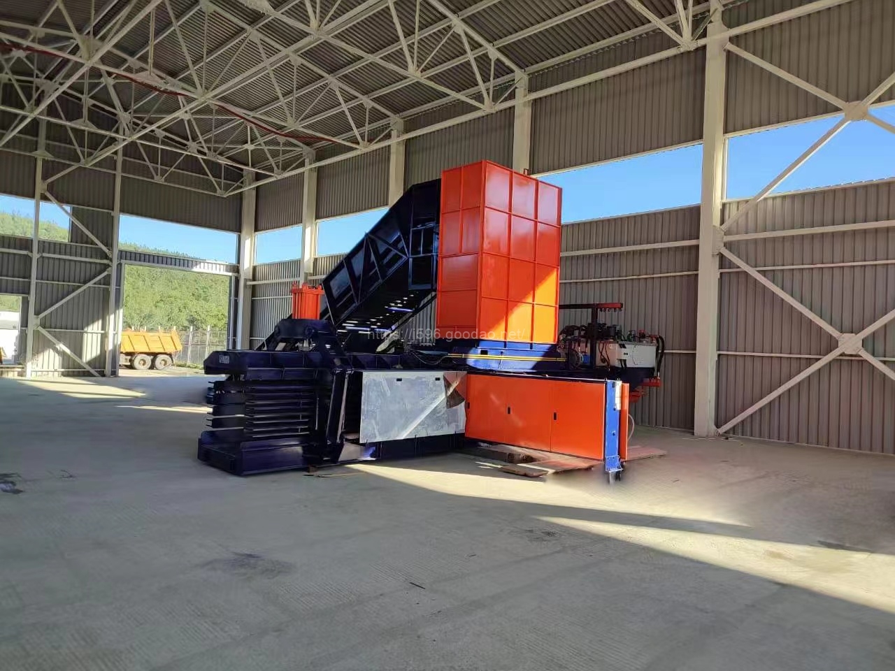NKW250Q MSW Automatic Baler RDF Baling Press (1)