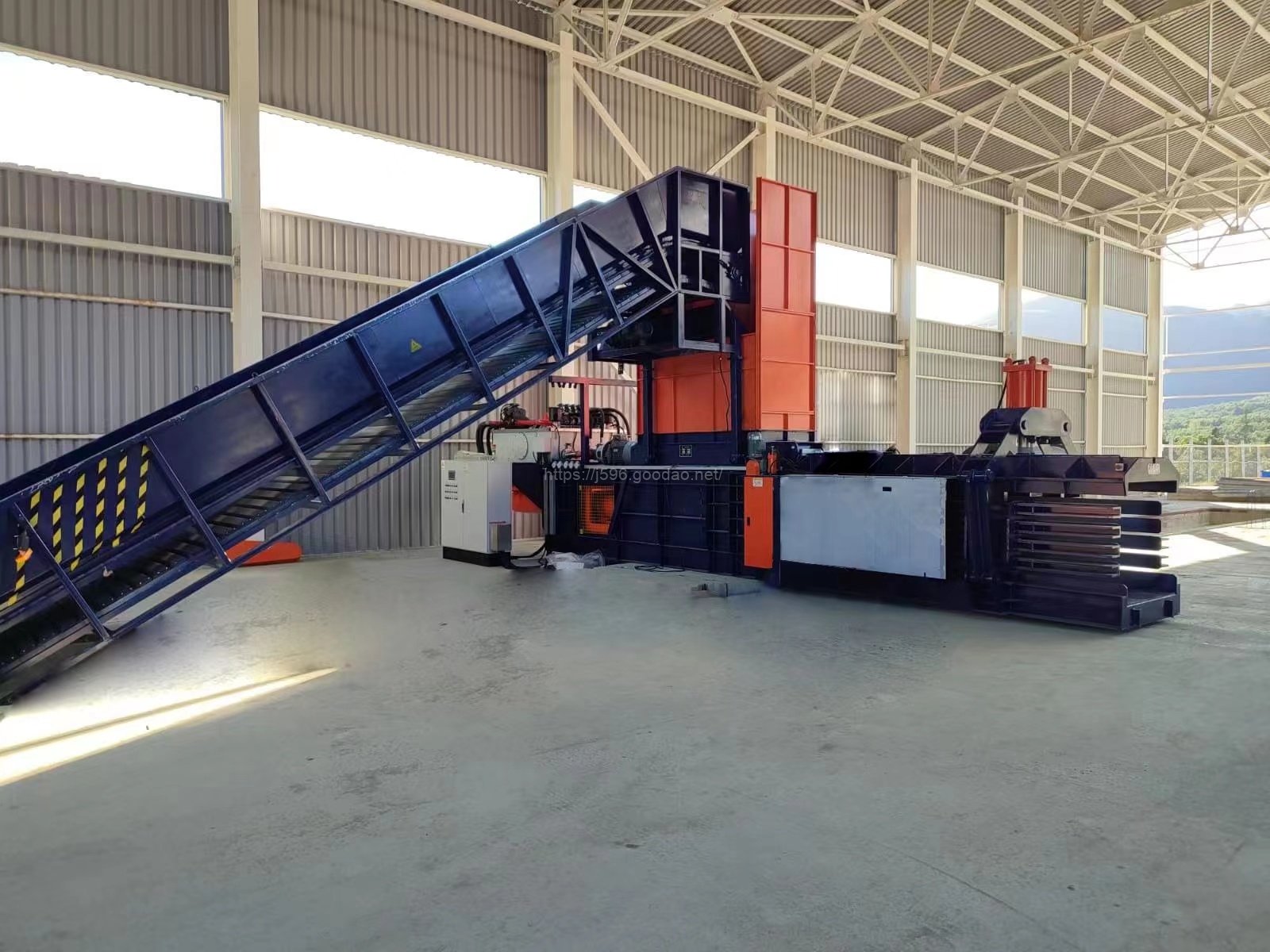 NKW250Q MSW Automatic Baler RDF Baling Press (2)