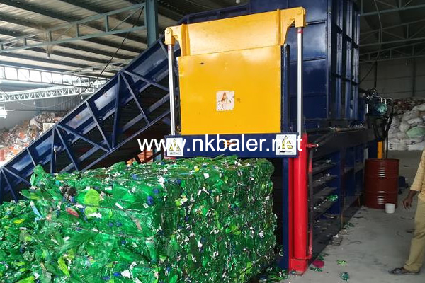 Semi-Awtomatikong Horizontal Baler (6)