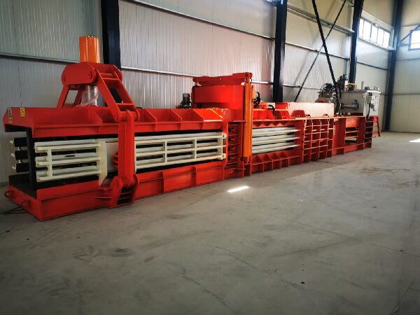 Horizontal Baler (8)
