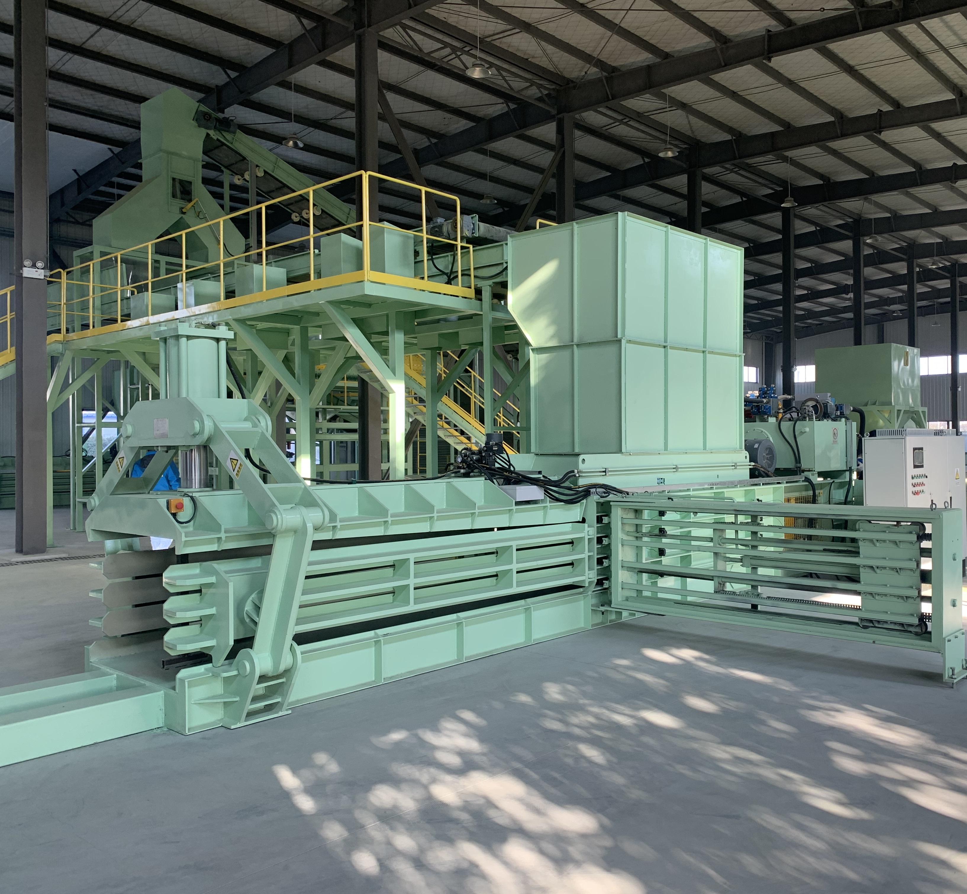 Plastic bottle baler (4)